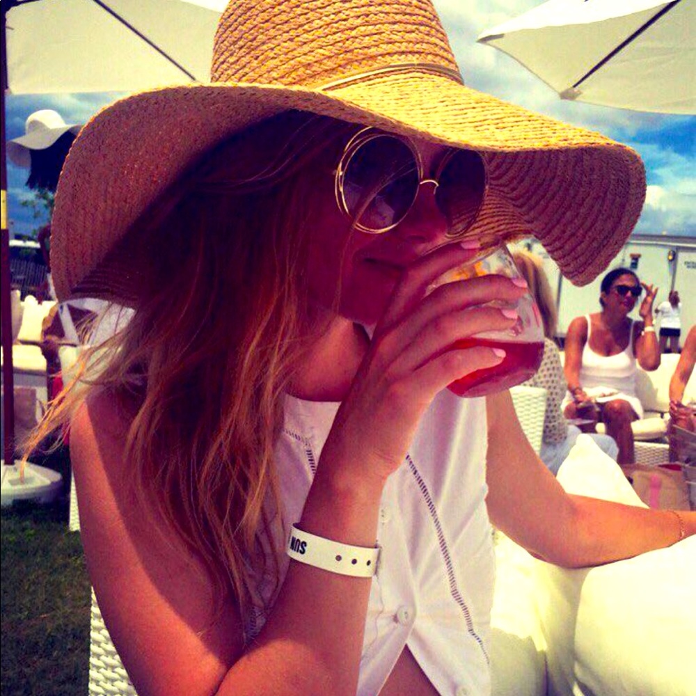 Oversized round sunglasses